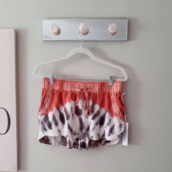 NWT YFB tie dye crew neck sweatshirt and shorts coordinated loungewear set, L - Picture 12 of 14